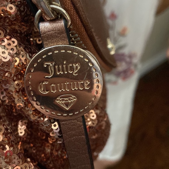 Absolutely sparkly Juicy Couture small crossbody bag - Picture 2 of 5